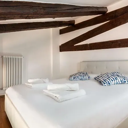 Punta Della Dogana Luxury Suites By Bricola Apartment